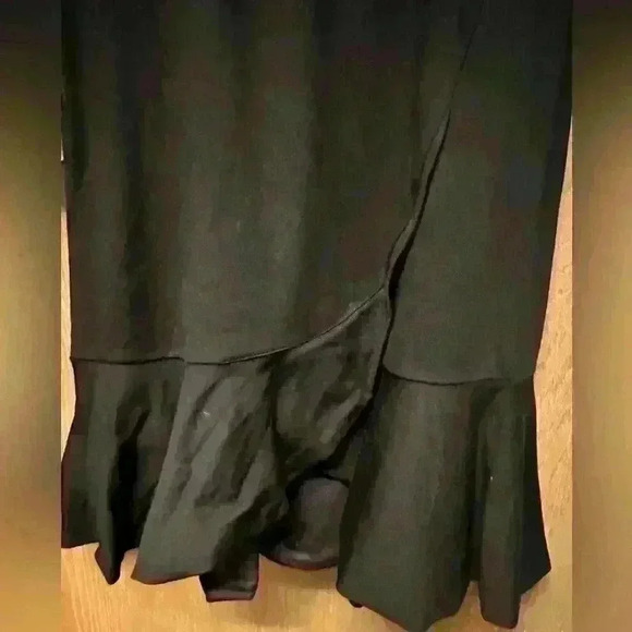 Talbots Ruffle Hem Midi Dress V-Neck Sleeveless Back Zip Solid Black Size 4 - Picture 4 of 8